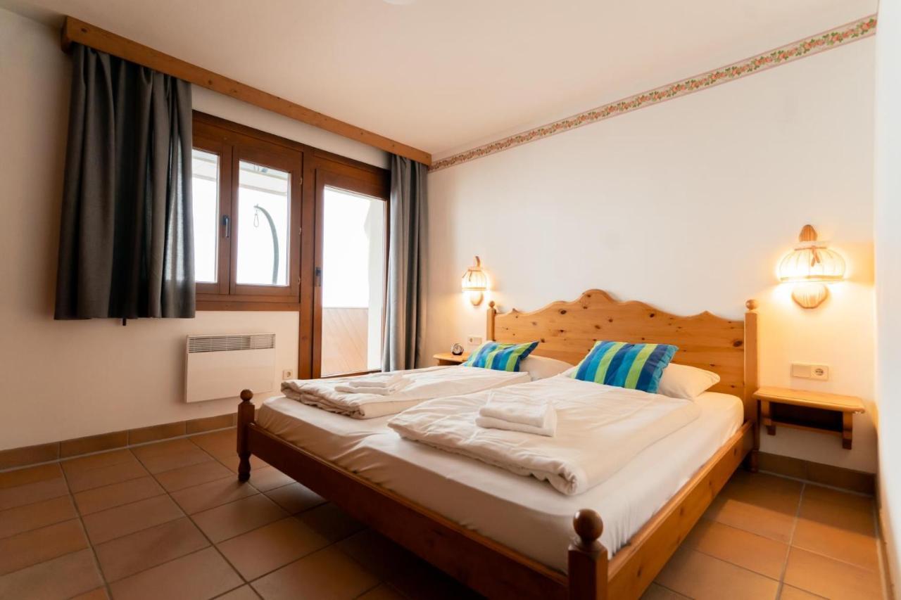 Apartment Weitblick - Almresort Gerlitzen Treffen Kültér fotó